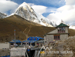 Everest Trekking - Lodge at Gorakshep